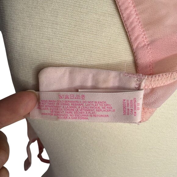 Victorias Secret 34C Push-Up Bra Without Padding Red Lace Embroidery & Jewel Det - Picture 7 of 9